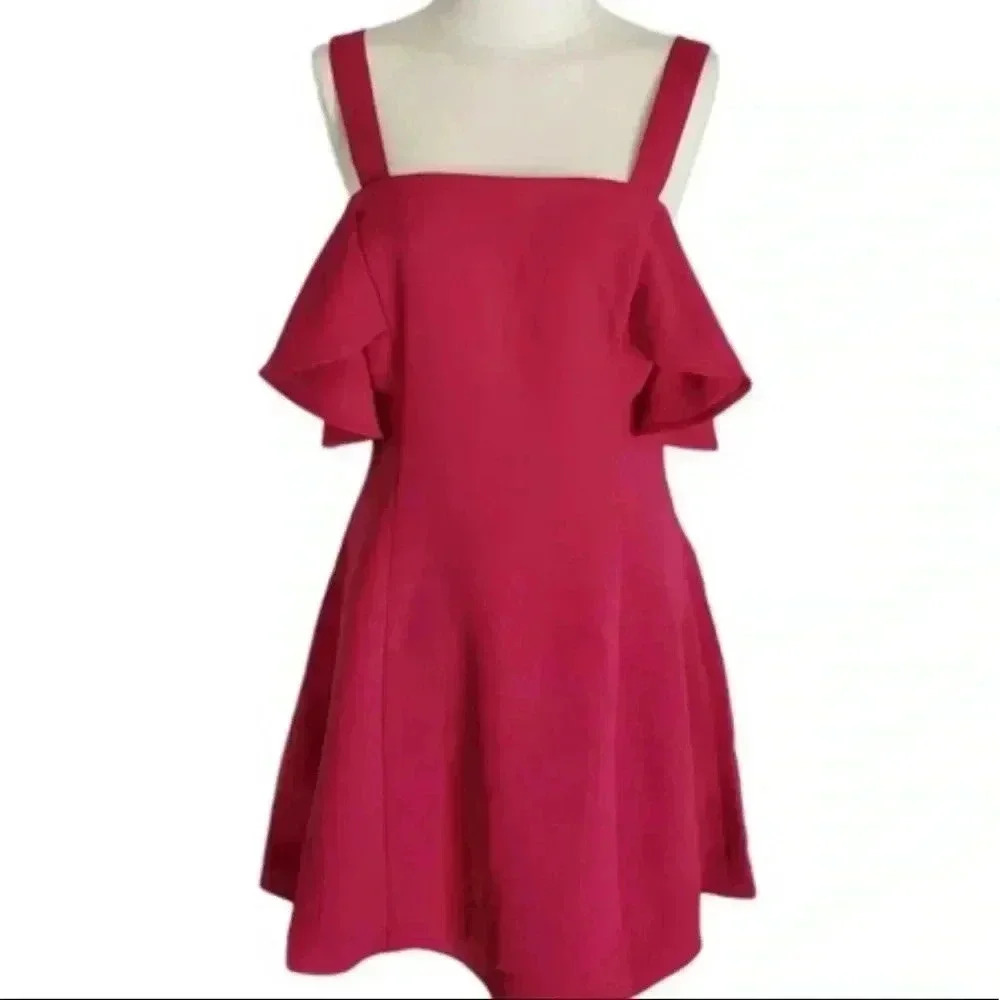 5 for 25$
Likely Bellamy dress. NWT - Picture 2 of 6